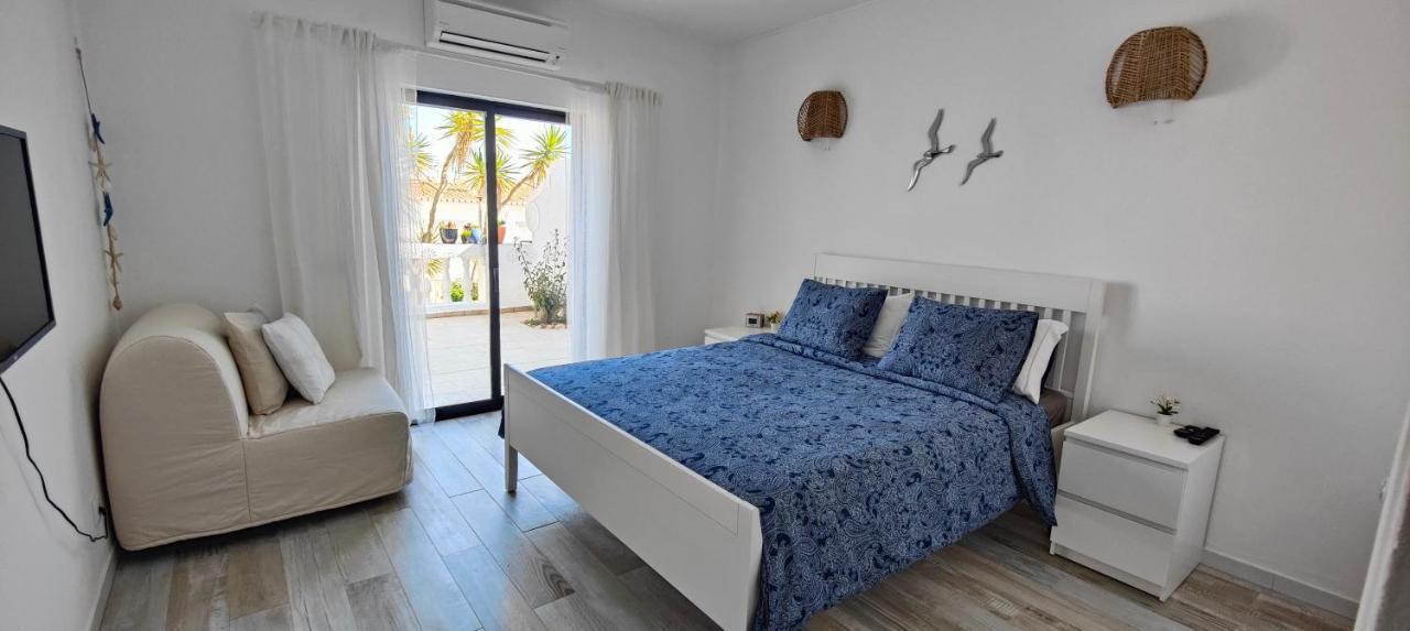The Swallow'S Rest Beach House - Meia Praia Lagos Exteriör bild